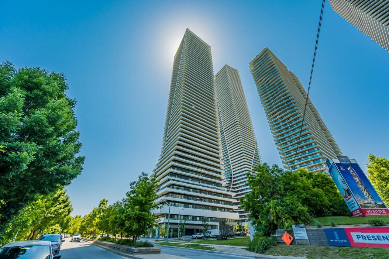 In Parklawn & Lake Shore With Free Parking Close To Airport Toronto